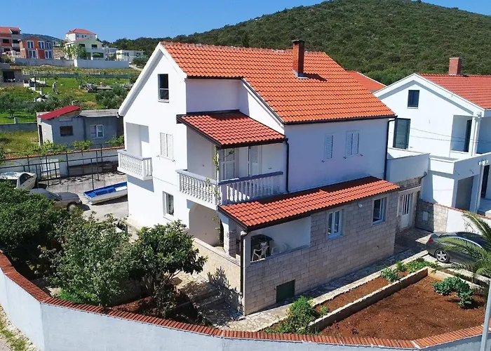 Leme - Comfort One Bedroom With Garden View Apt5 *